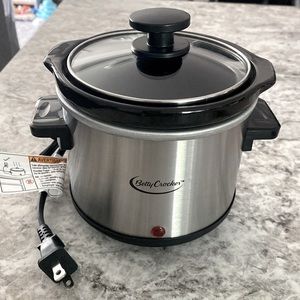 NEW Betty Crocker Mini Crockpot